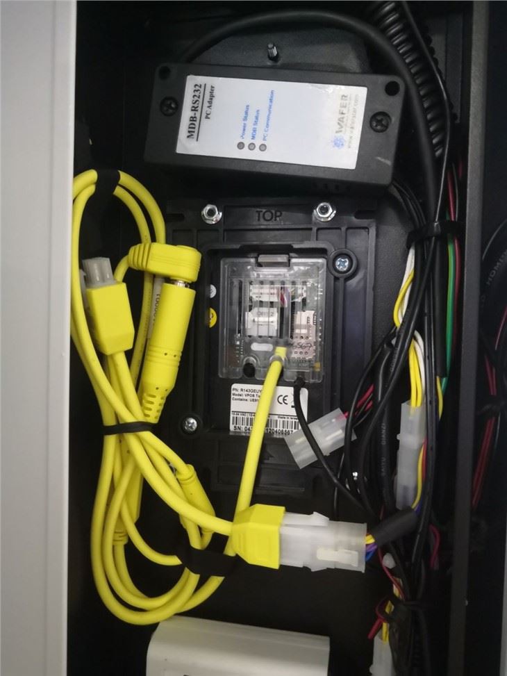 Combo Vending Machine With Card Reader